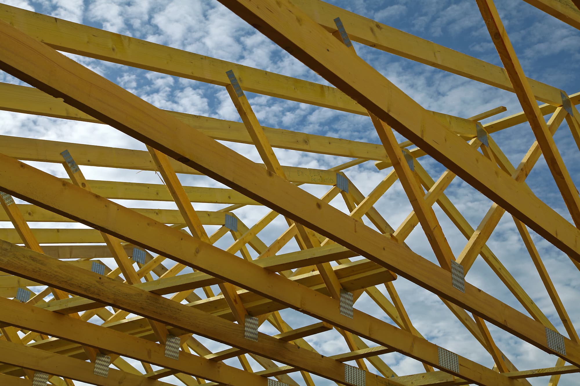 Quels mat&eacute;riaux choisir pour une toiture adapt&eacute;e &agrave; une construction bois ? S&eacute;lestat